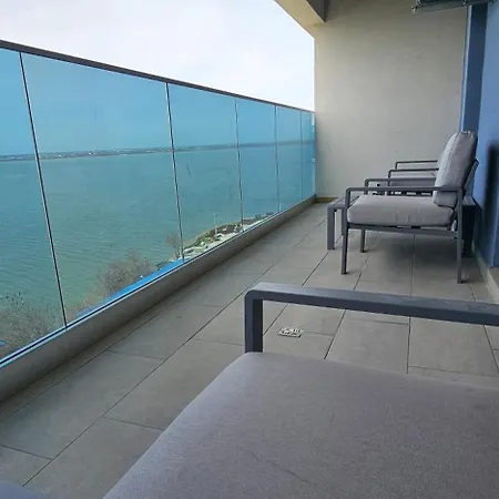 דירה Sunset Boutique Lakeview מאמאיה